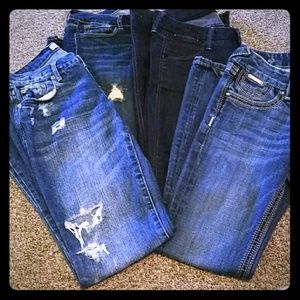Bundle of 4 jeans!